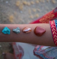 5 Ways to Heal Your Body with Crystals