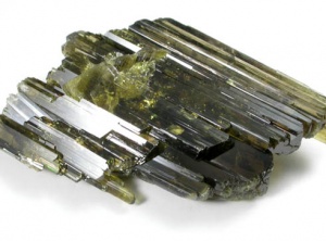 Epidote Healing Ritual For Giving And Receiving Positive Energy