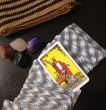 Crystals and Stones for the Tarot