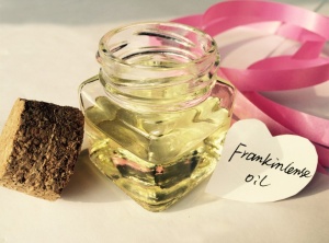 Frankincense Oil : Removes Skin Warts and Moles