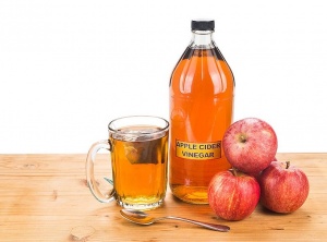 Put Apple Cider Vinegar On Your Face And See What Happens To Toxins, Eczema And Age Spots